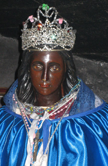 Black Sarah statue